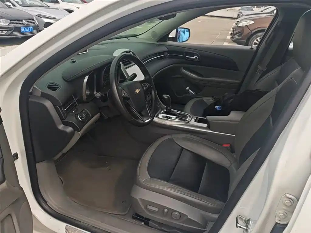 Chevrolet Malibu 2014 2.0L Automatic Luxury фото 15
