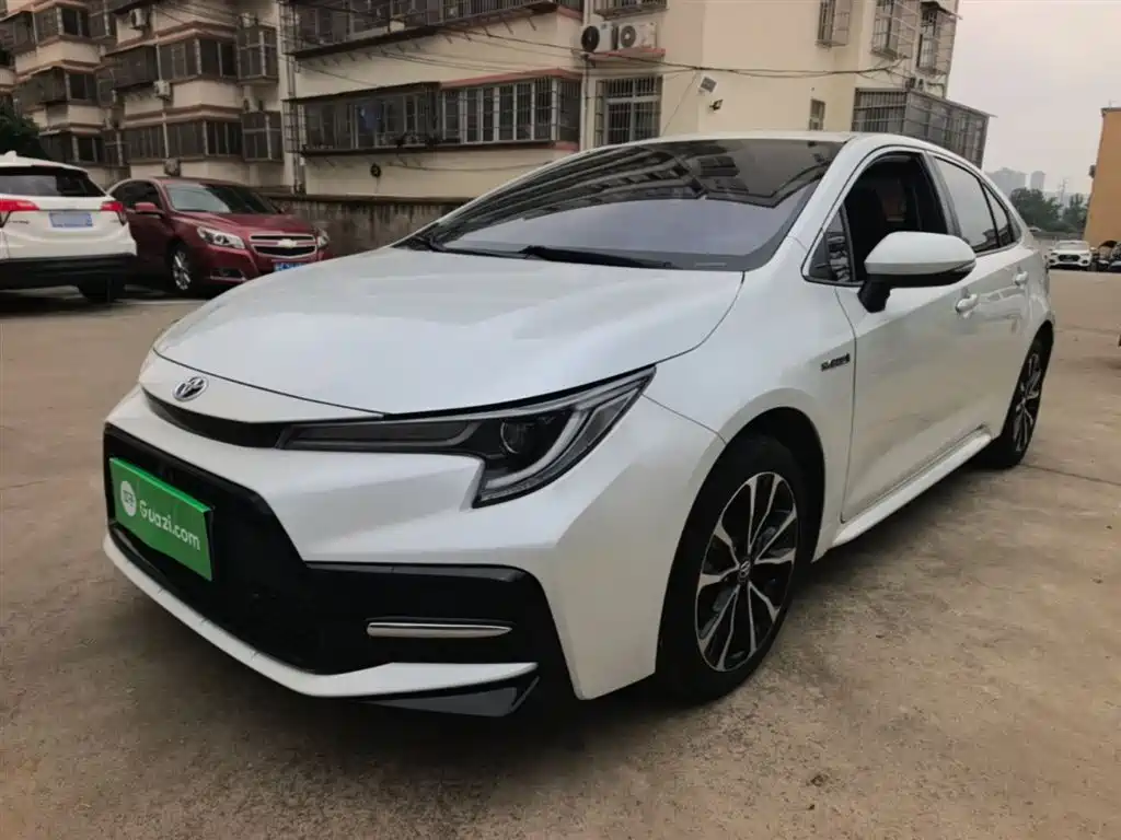 Toyota Levin 2021 Dual Engine 1.8H E-CVT Sport фото 2