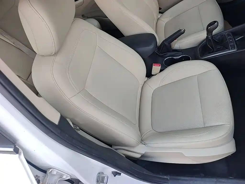 Фото 25 - Changan Eado