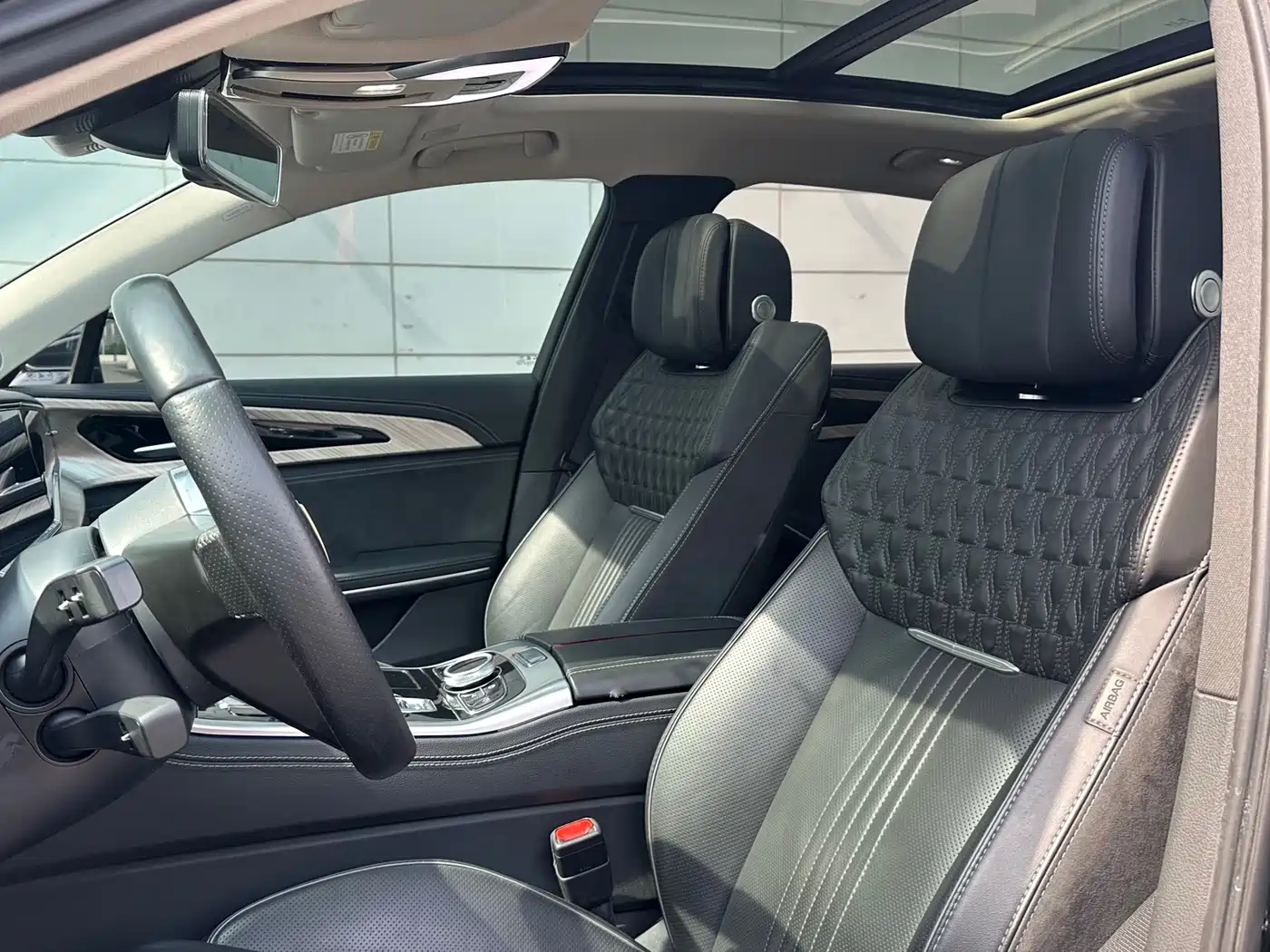 Hongqi H9 2022 2.0T Smart Connect Flag Smooth Edition фото 13