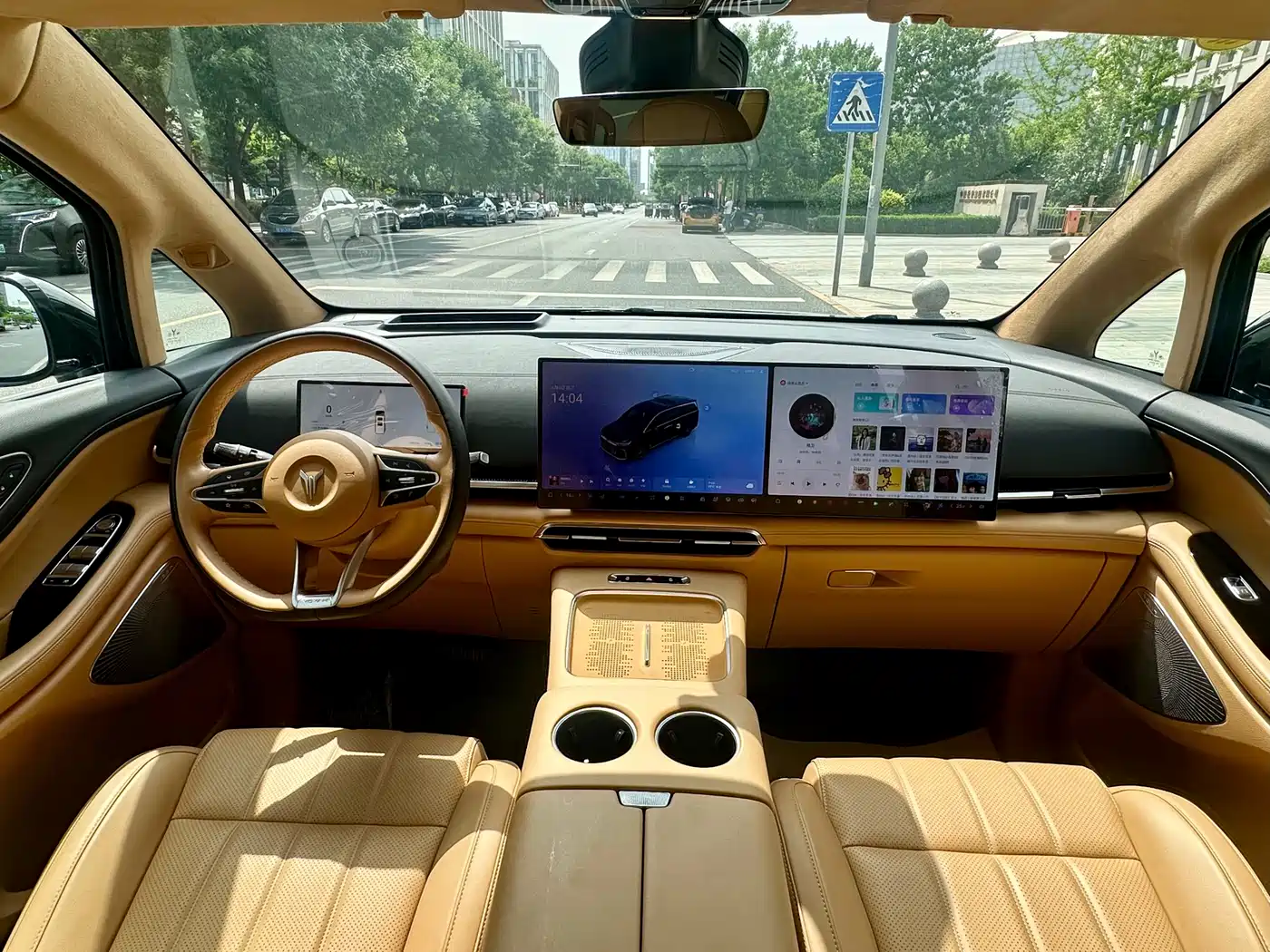 Voyah Auto Voyah Dreamer 2025 PHEV AWD Flagship Kunpeng Edition фото 10