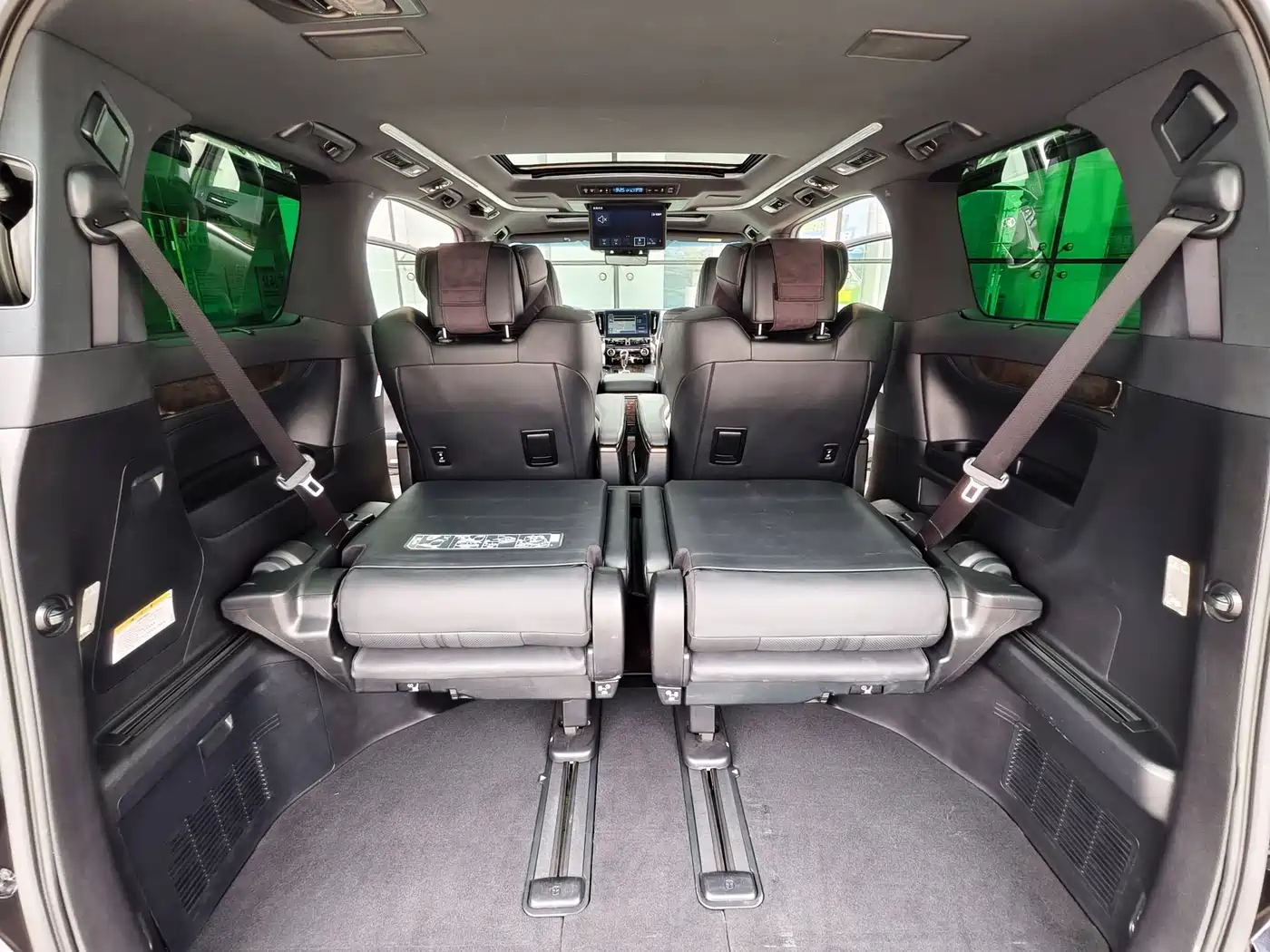 Toyota Vellfire 2021 Crown Hybrid 2.5L HV Supreme Edition фото 20