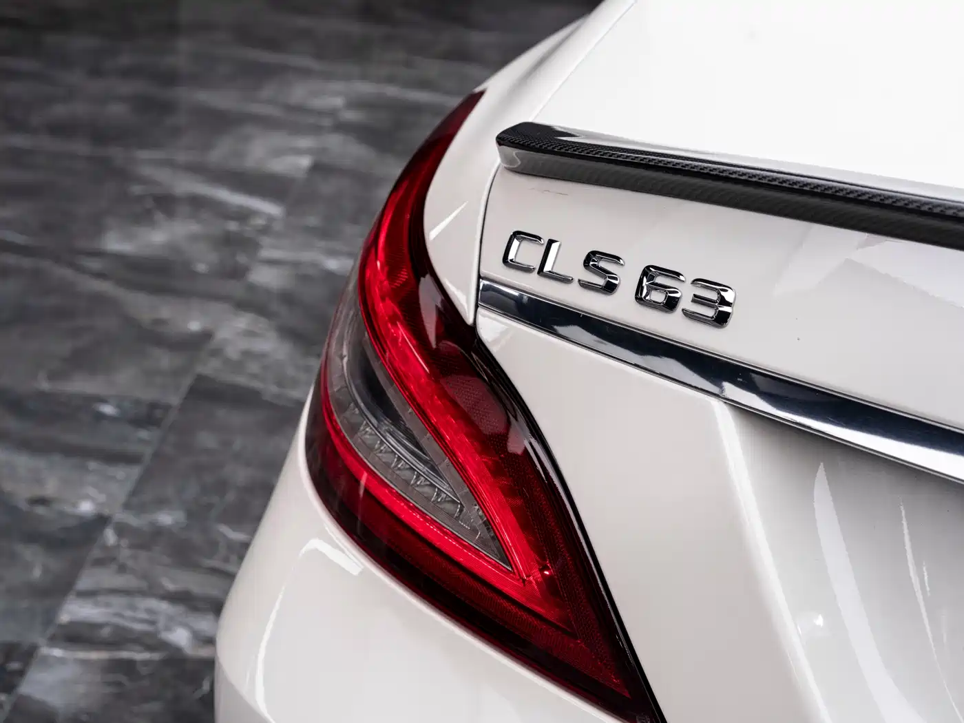 Mercedes-Benz CLS AMG 2015 AMG CLS 63 4MATIC фото 12