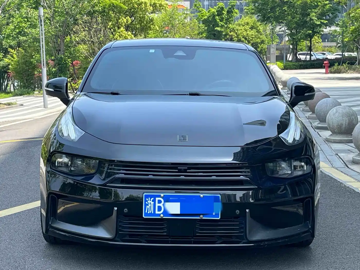 Lynk & Co 03 2022 03+ 2.0TD Auto Wind Rider Edition фото 2