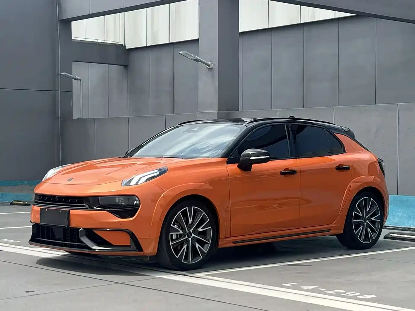 Lynk & Co 02 Hatchback 2021 2.0TD Halo