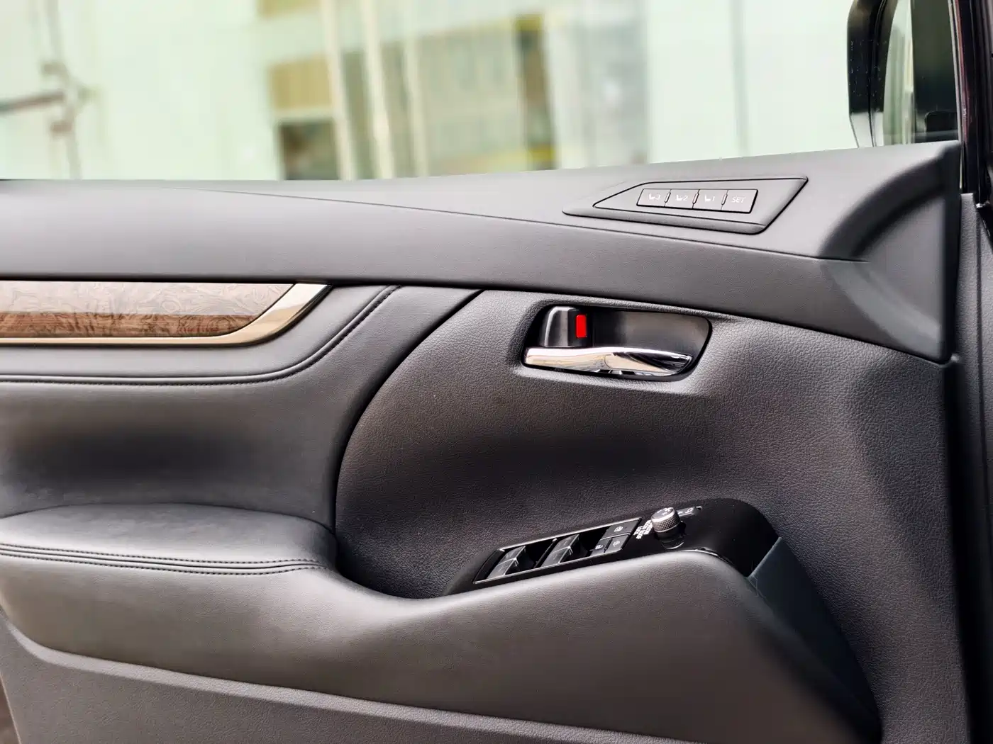 Toyota Vellfire 2021 Crown Hybrid 2.5L HV Supreme Edition фото 15