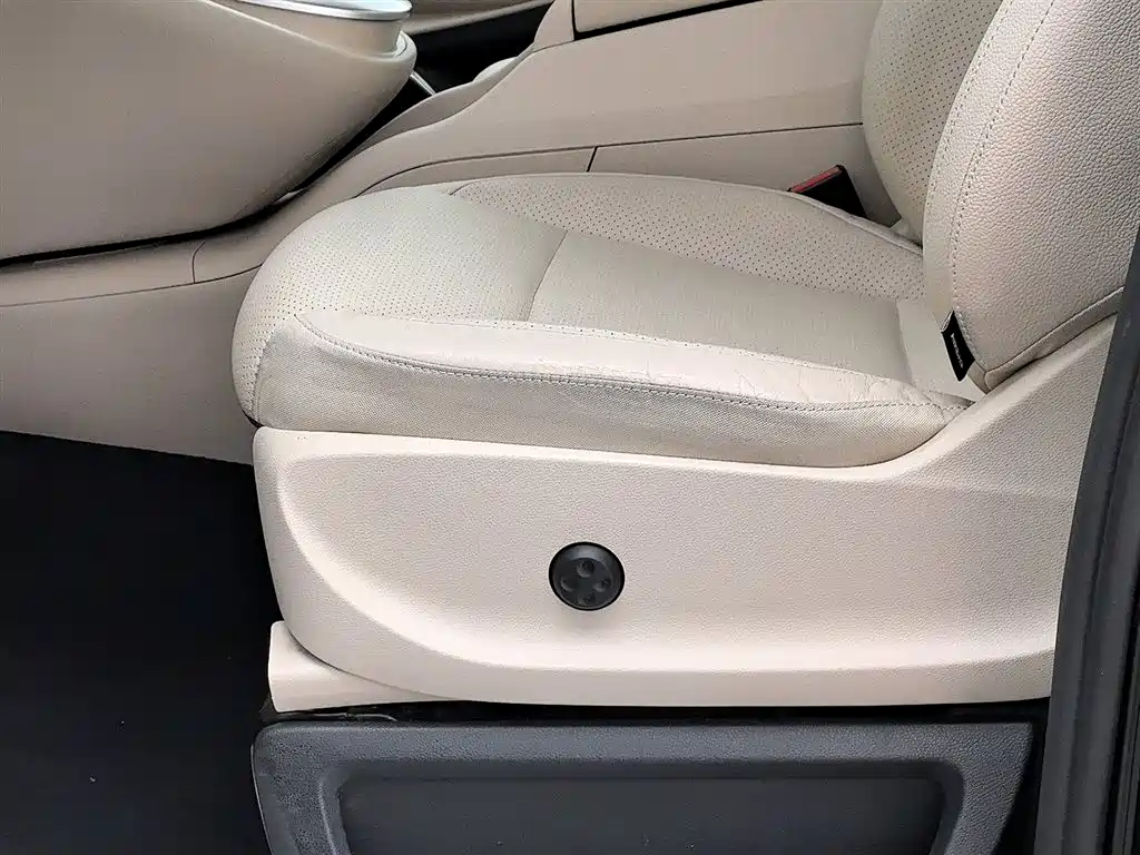 Mercedes-Benz V-Class 2021 V 260 L Long Wheelbase Luxury Edition фото 20