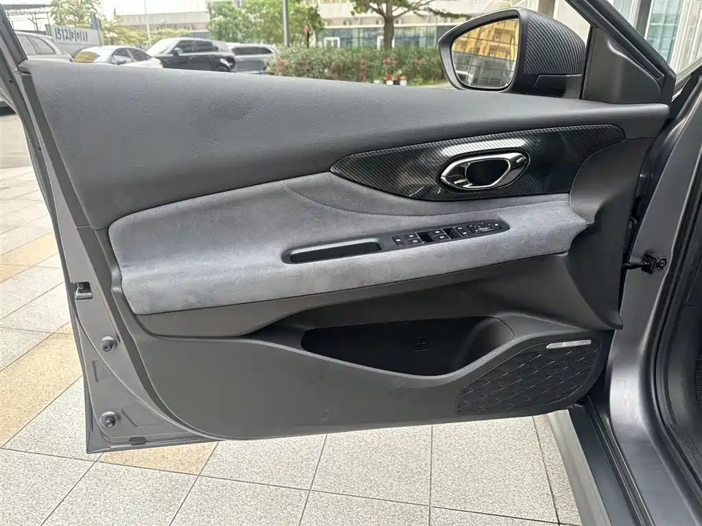 GAC Trumpchi Trumpchi Emkoo 2023 400T Auto R MAX фото 20