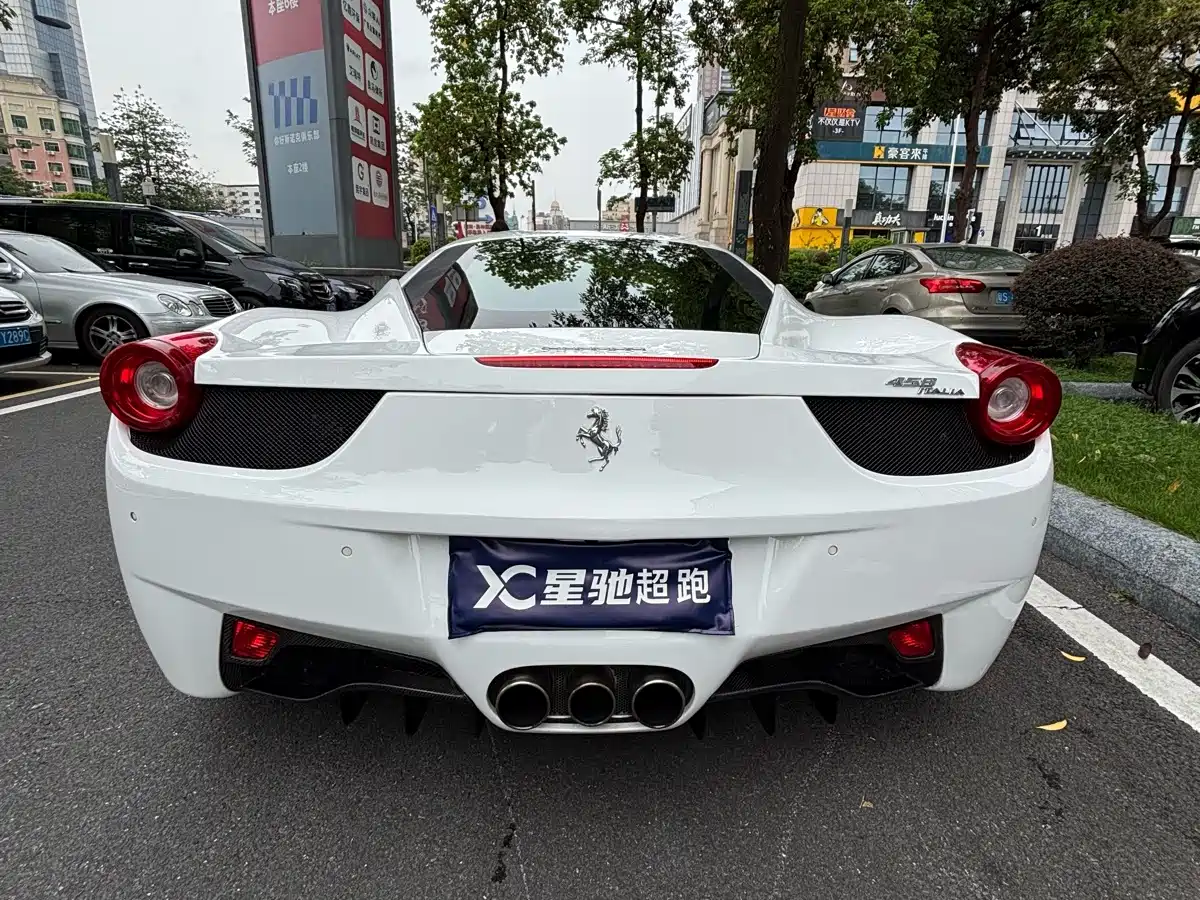 Ferrari 458 2013 2011 4.5L Italia