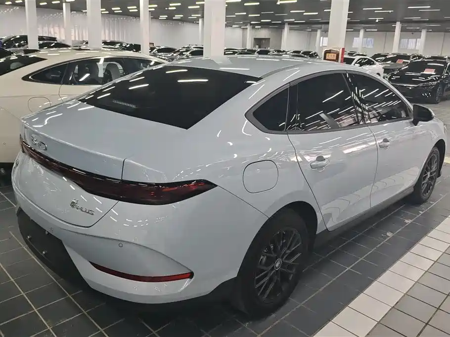 BYD Qin PLUS 2026 EV Smart Drive Edition 510KM Progressive фото 3