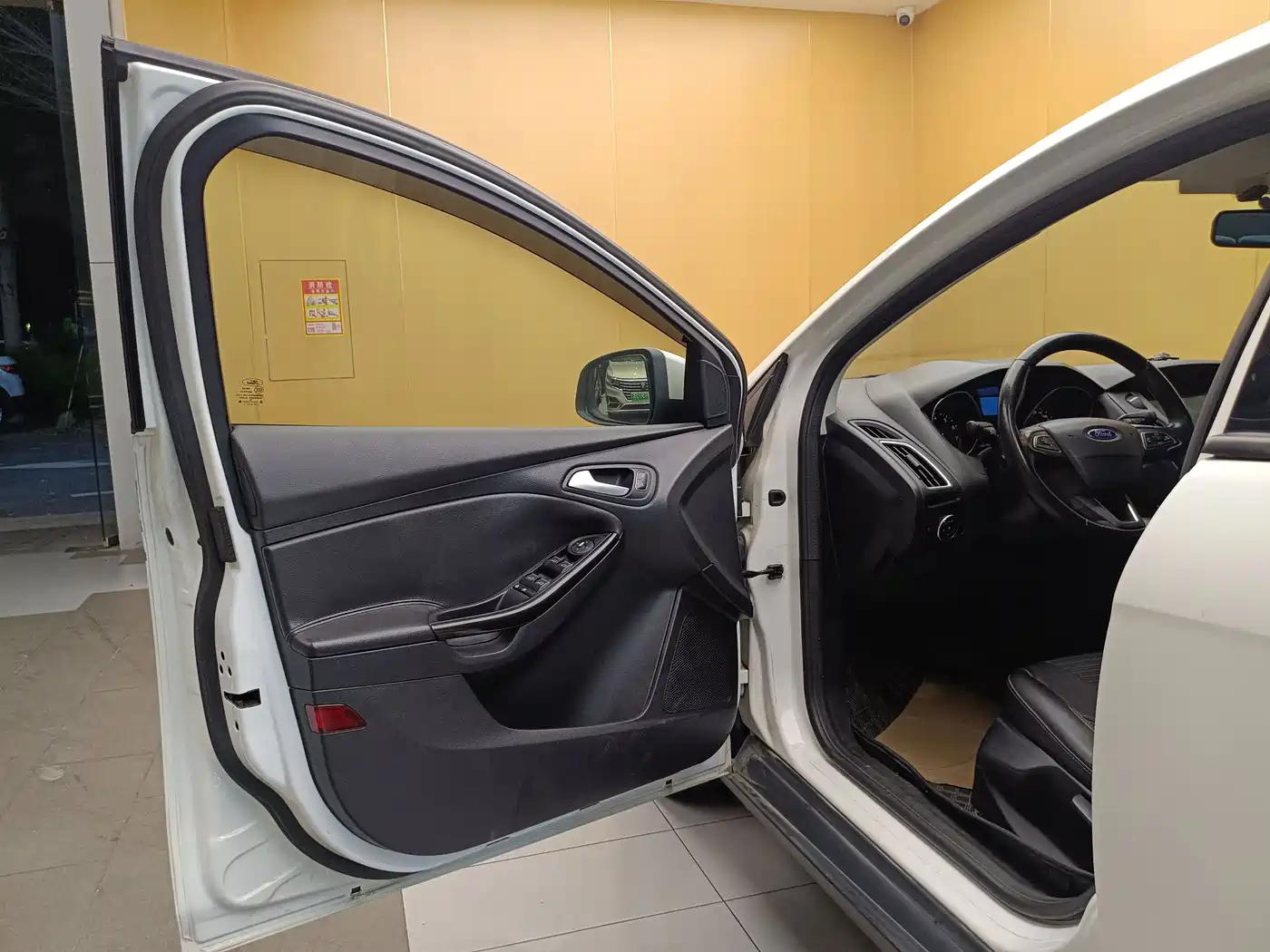 Фото 7 - Ford Focus