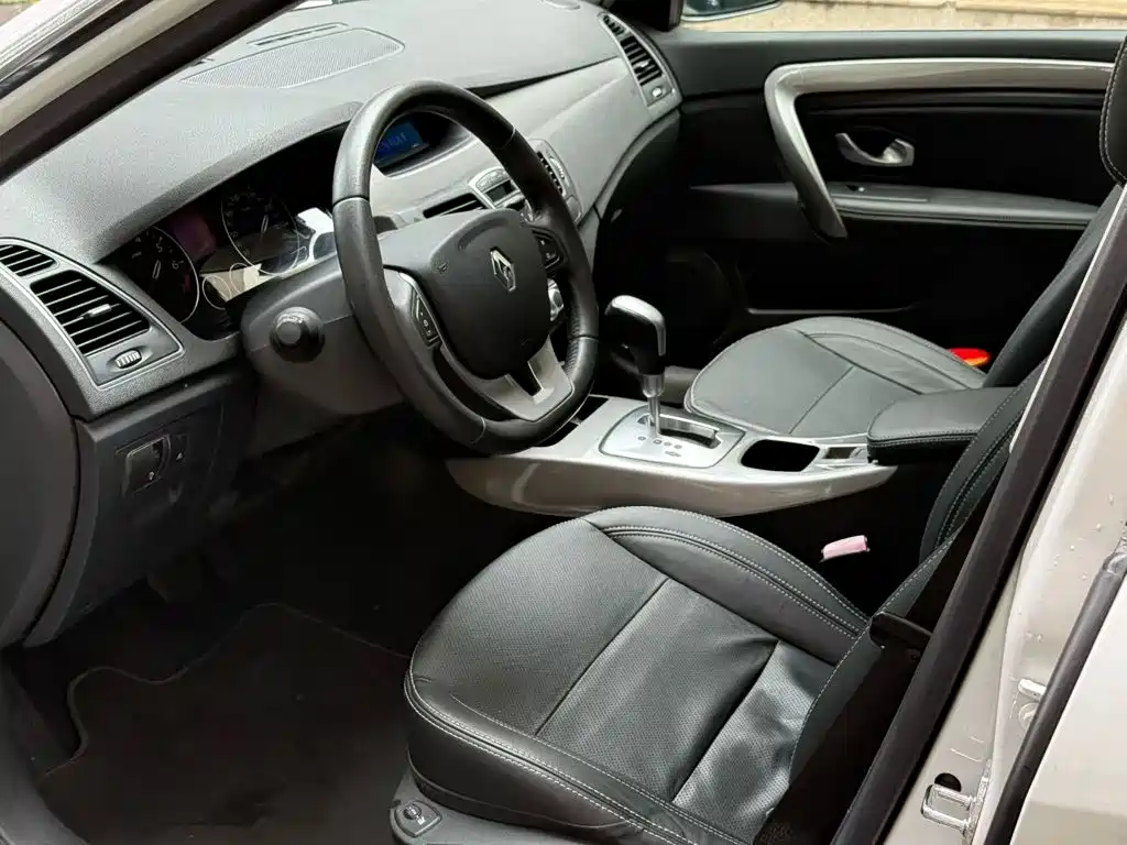 Фото 2 - Renault Laguna