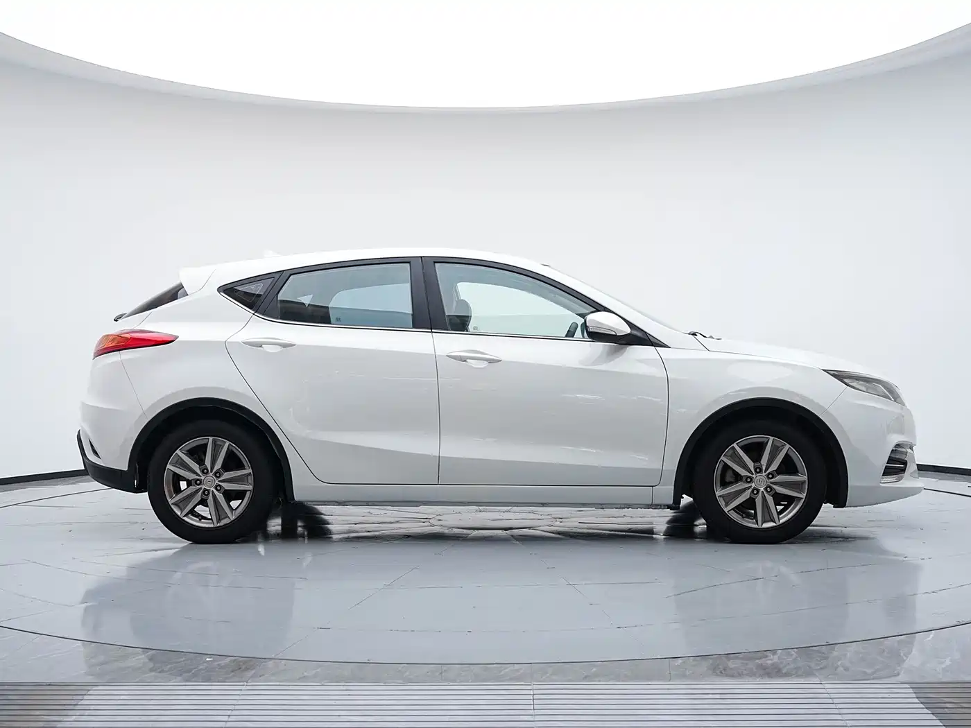 Changan Eado XT 2017 2016 1.6L Manual Stylish Cool Edition