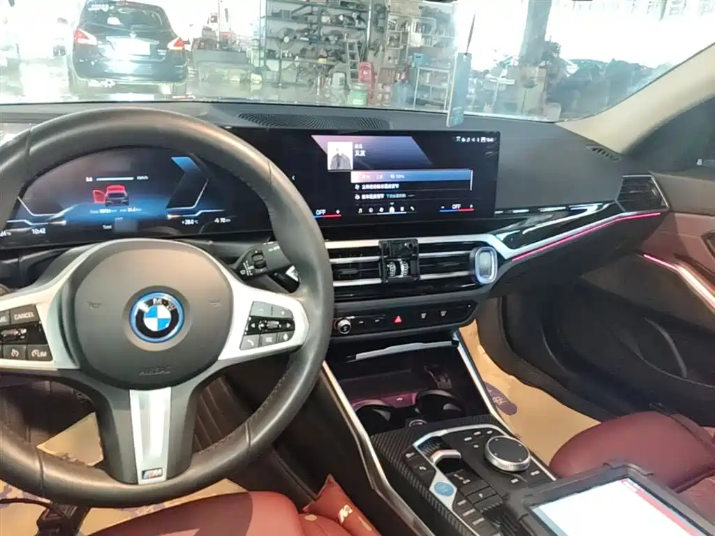BMW i3 2024 eDrive 35 L фото 10