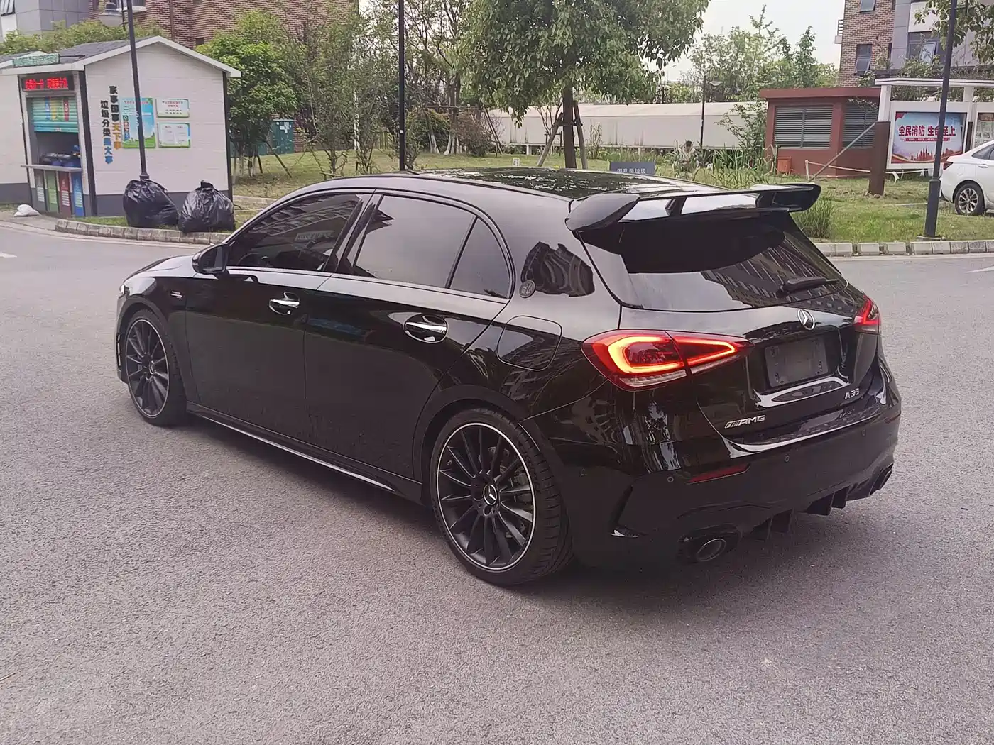 Mercedes-Benz A-Class AMG (Import) 2020 AMG A 35 4MATIC фото 12