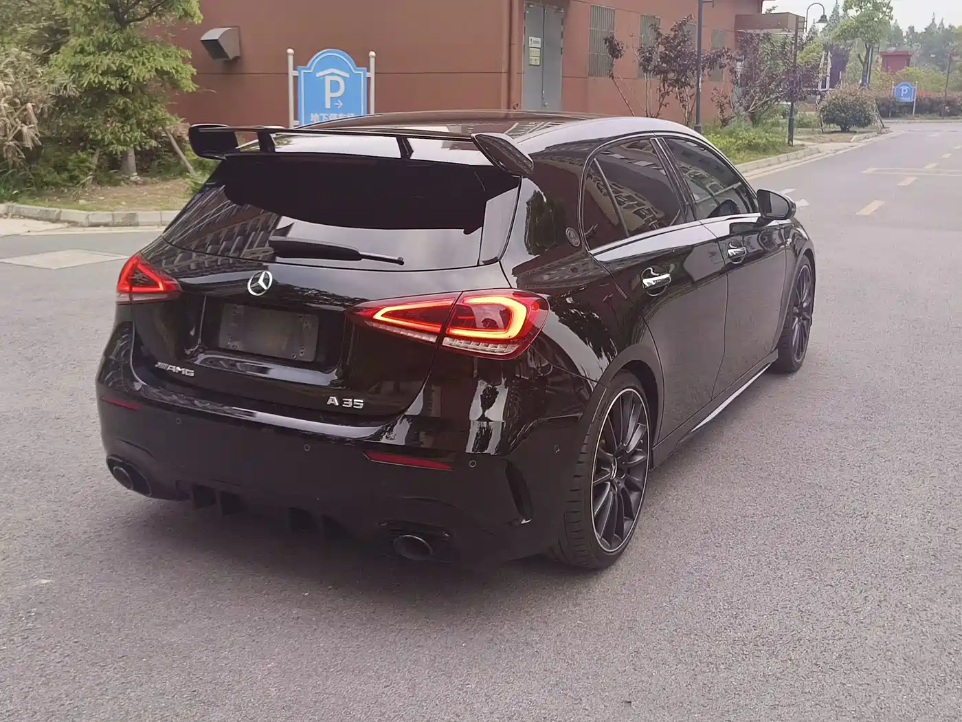 Mercedes-Benz A-Class AMG (Import) 2020 AMG A 35 4MATIC фото 14