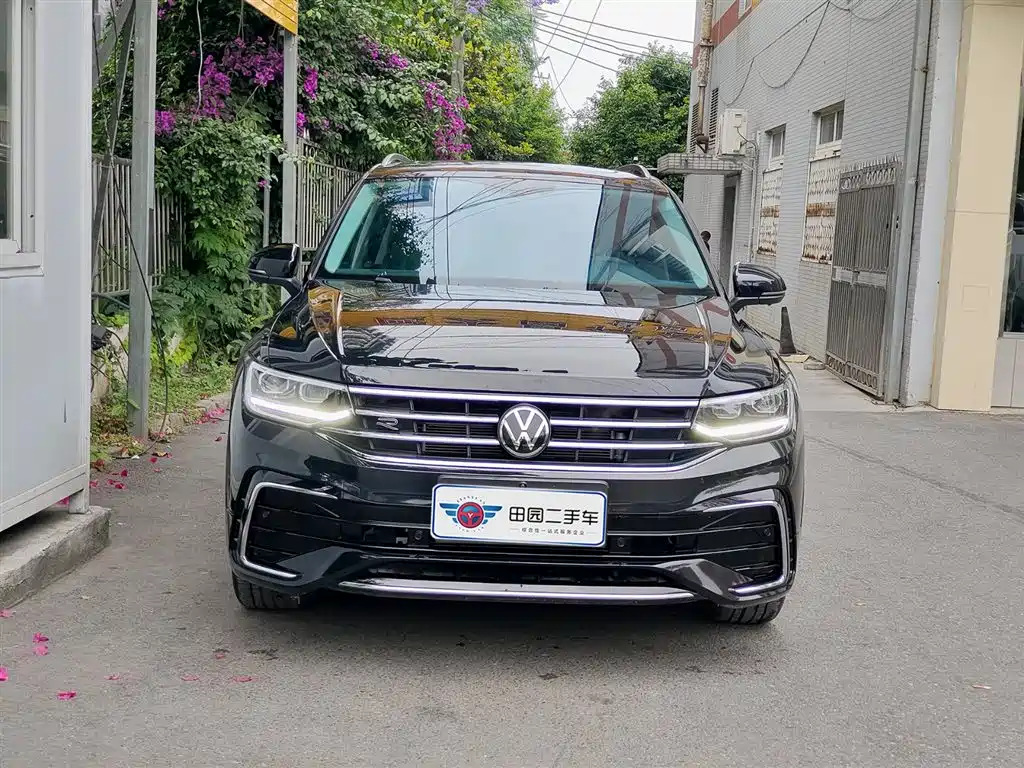 Volkswagen Tiguan L 2024 Outstanding 330TSI Auto 2WD R-Line Dragon Glory Edition фото 2