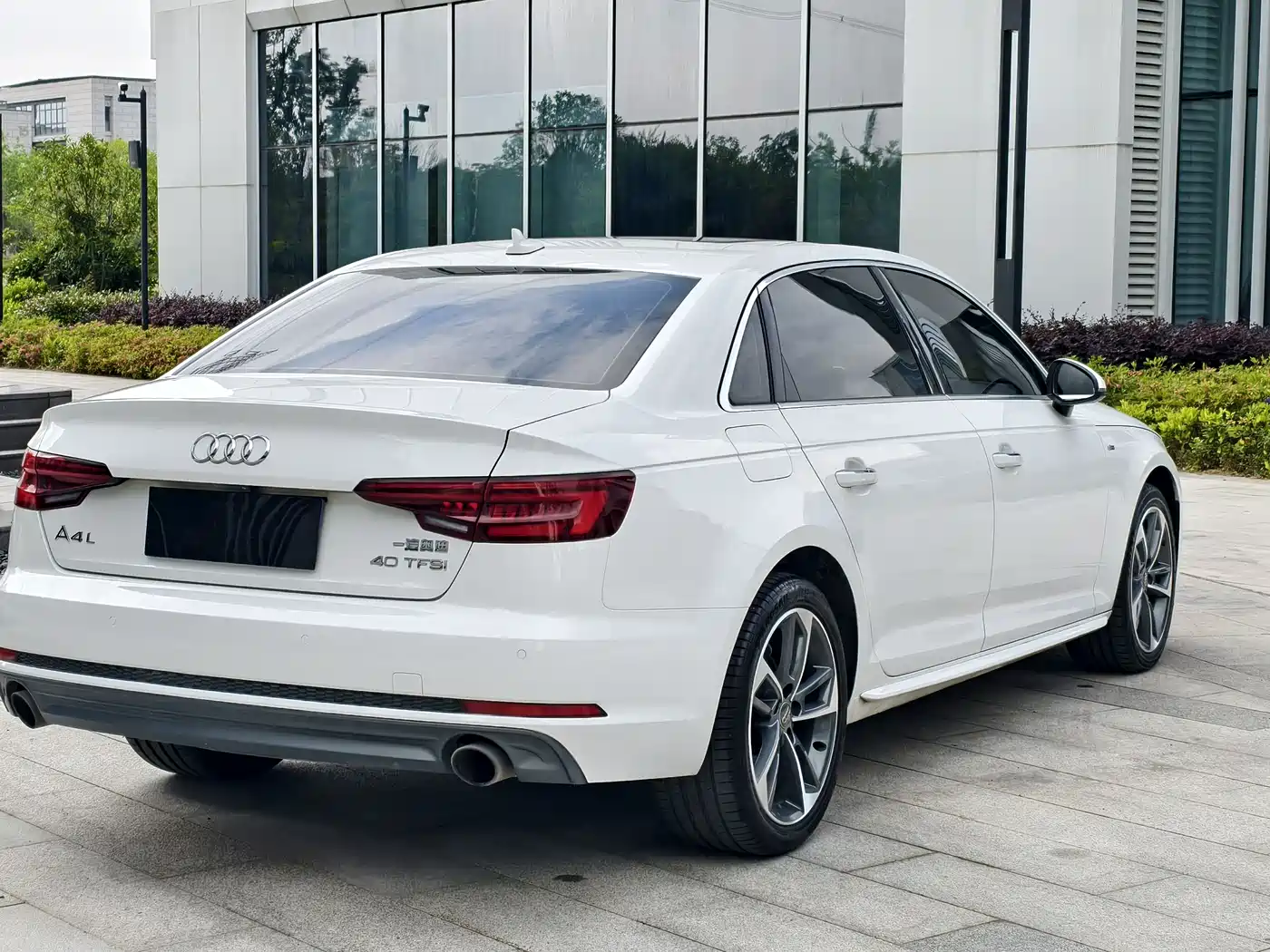 Audi A4L 2018 30th Anniversary 40 TFSI Fashion фото 5