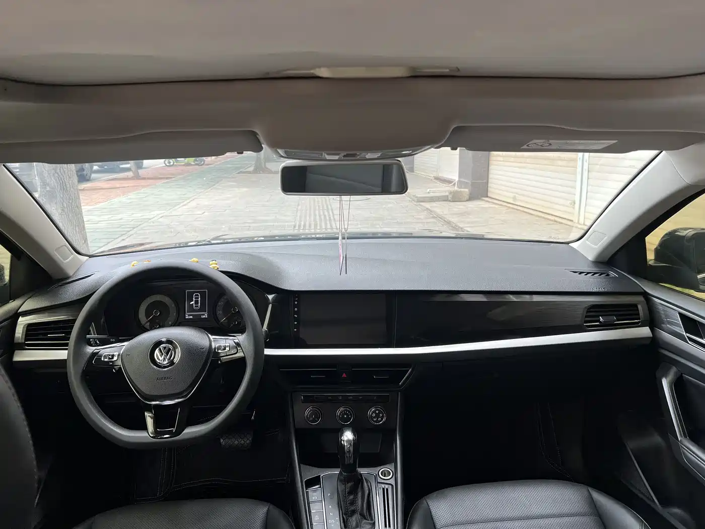 Volkswagen Lavida 2019 1.5L Automatic Comfort Edition China VI фото 9