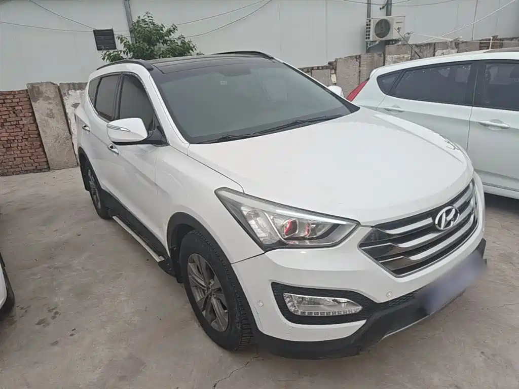 Hyundai Santa Fe 2013 Facelift 2.4L Automatic 4WD Smart фото 4