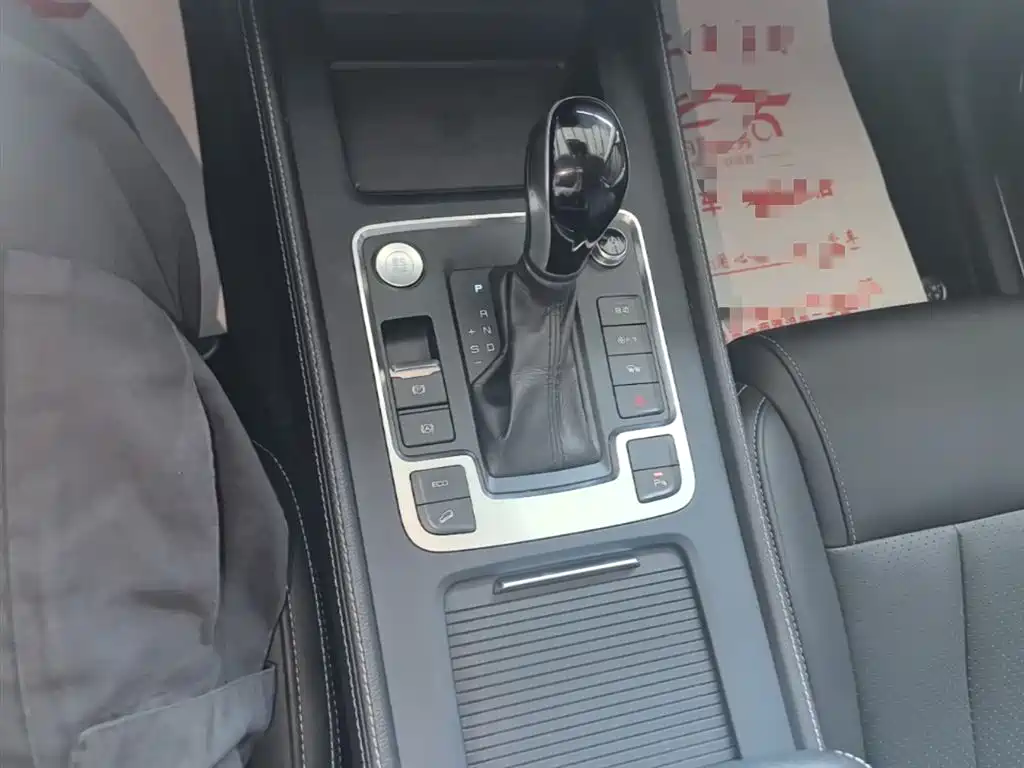 BYD Tang 2018 2.0T Automatic Smart Connection Delight Edition 7-Seater China V фото 14