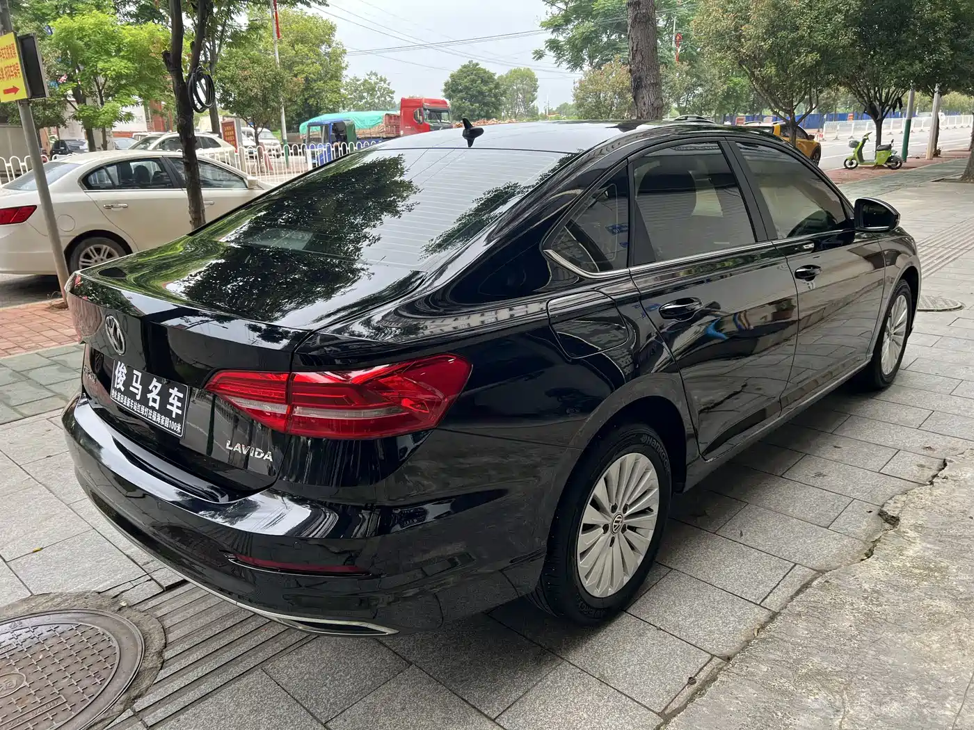 Volkswagen Lavida 2019 1.5L Automatic Comfort Edition China VI фото 4