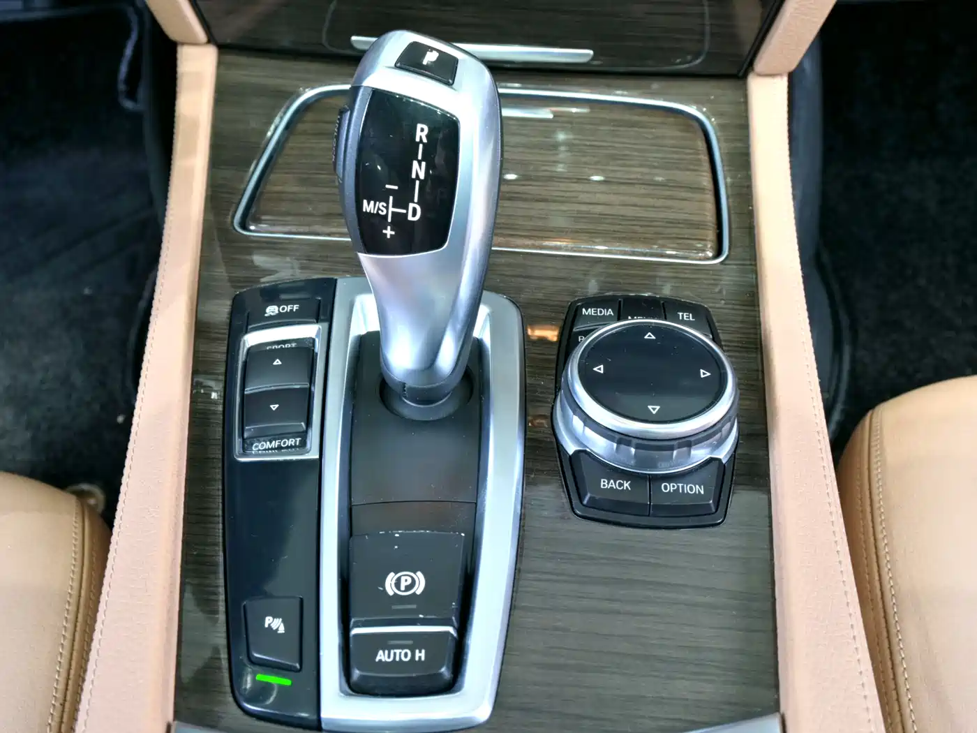 BMW 7 Series 2013 Model 730Li Leading фото 16
