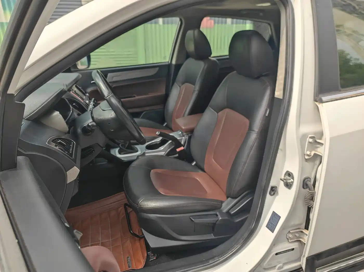 JAC Motors Refine S5 2015 2015 1.5T Manual Luxury Sport Edition