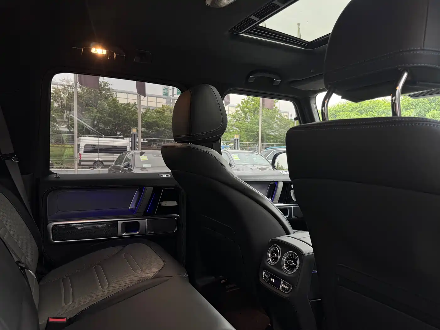 Mercedes-Benz G-Class New Energy 2025 G580 Launch Special Edition фото 19