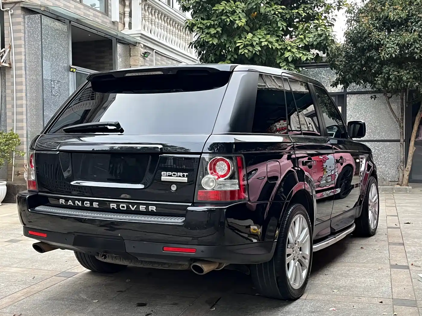 Land Rover Range Rover Sport 2011 5.0 SC V8 HSE фото 3