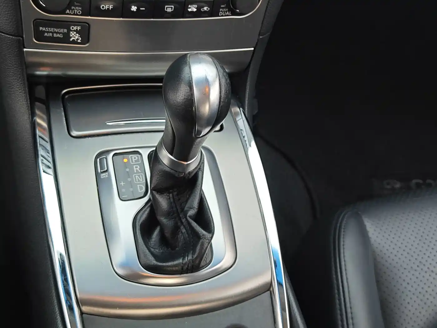 Infiniti G Series 2012 2010 Model G25 Sedan Luxury Sport Edition