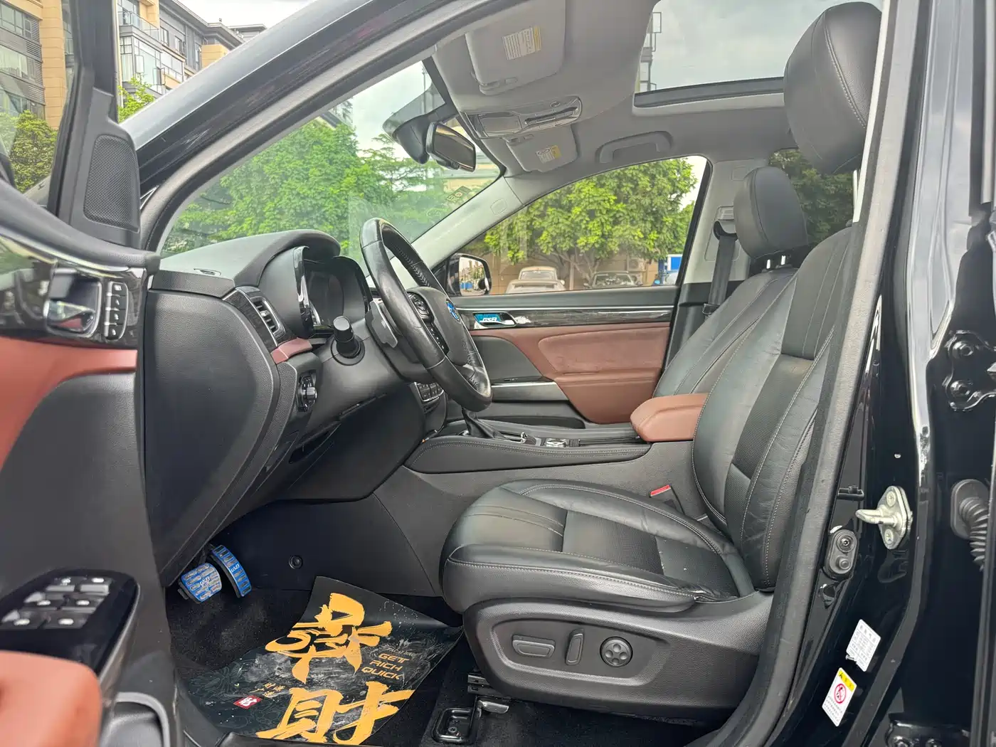 GAC Trumpchi Trumpchi GS8 2017 320T AWD Luxury Smart Connect (7-Seater) фото 13