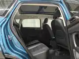 صورة 11 - Volkswagen Tharu