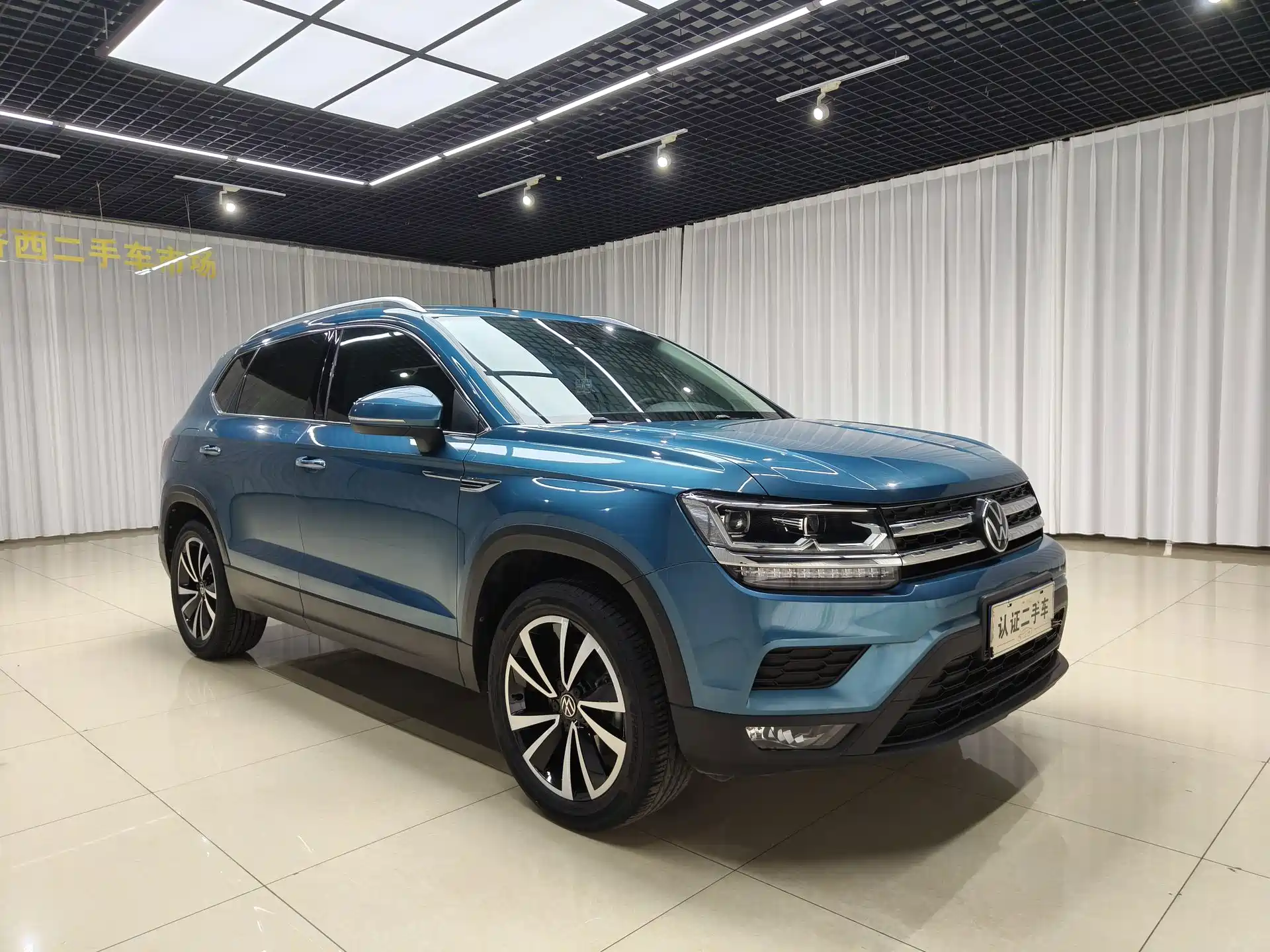 صورة 3 - Volkswagen Tharu