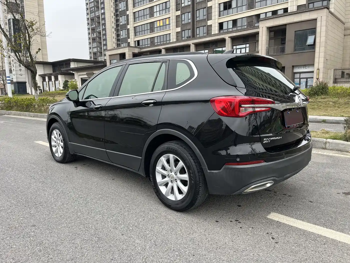 Buick Envision Plus 2020 20T FWD Leading фото 3