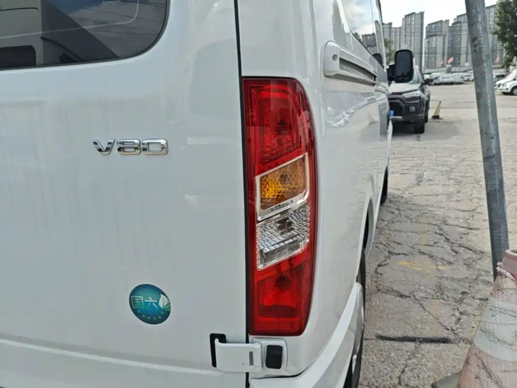 SAIC Maxus Xintu V80 2024 2023 2.0T Manual Classic Aoyun Short Wheelbase Ultra-Low Roof 5/6-Seater