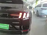 Фото 8 - Ford Mustang Mach-E