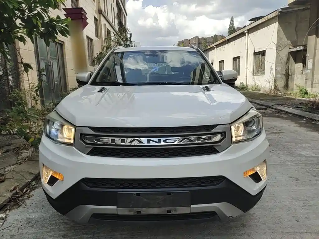 Фото 3 - Changan CS75