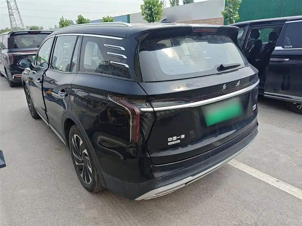 Hongqi HS7 PHEV 2024 2.0T PHEV AWD Qichang Edition 7-seater фото 5