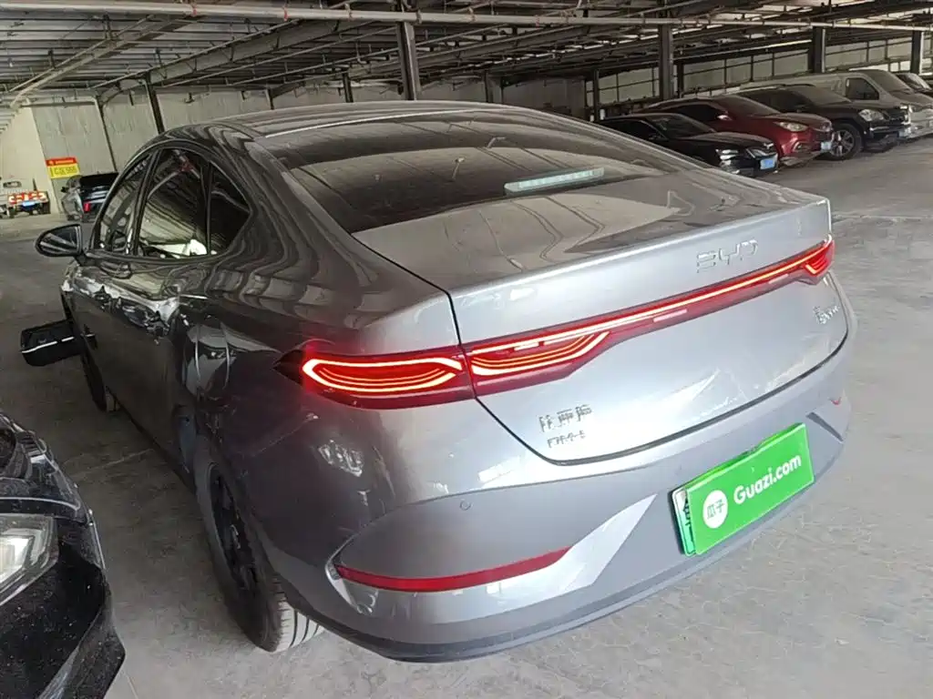 BYD Qin PLUS 2025 DM-i Smart Drive 55KM Leader фото 5