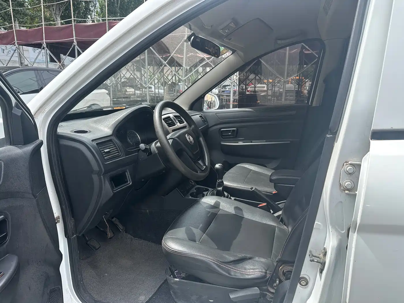 Dongfeng Fengguang Fengguang 360 2015 2015 Model 1.5L Manual Comfort 7-seater China IV