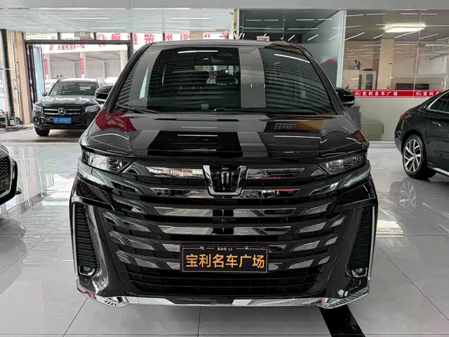 Toyota Vellfire 2024