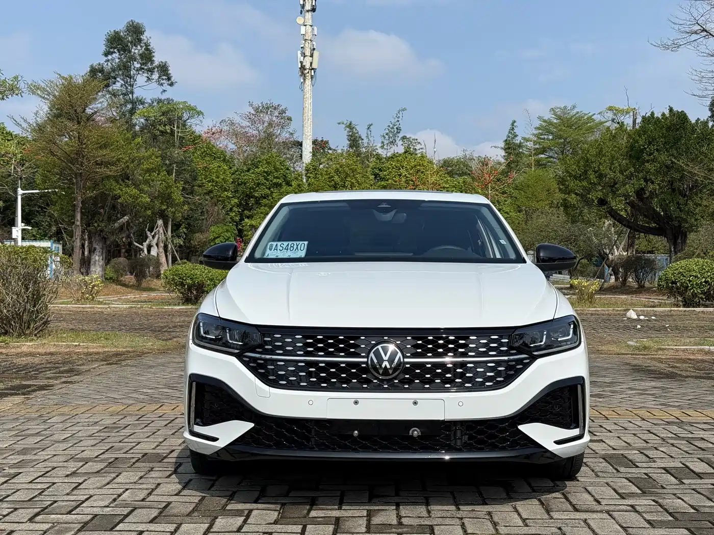 Volkswagen Lavida 2024 Model 300TSI DSG Starlight Leading Edition фото 2