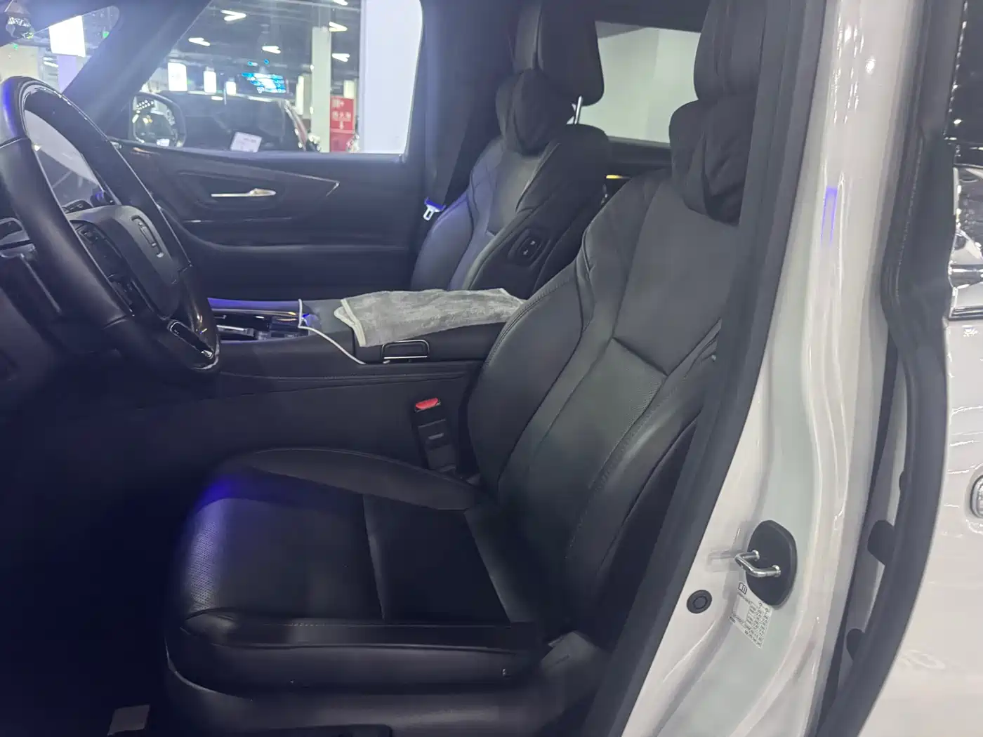 Toyota Alphard 2023 Dual Hybrid 2.5L Ultimate Gold Edition фото 5