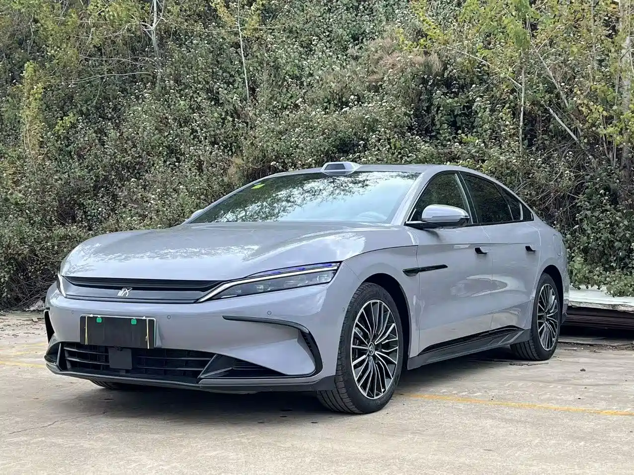 BYD Han 2025 DM-i 125KM LiDAR Smart Driving