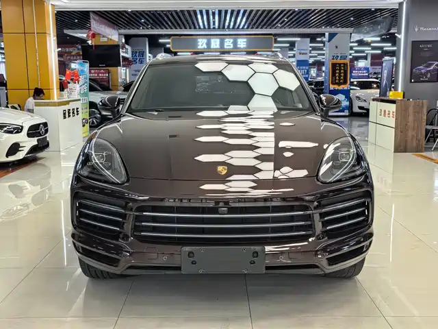 Porsche Cayenne 2019 Cayenne 3.0T — фото 2