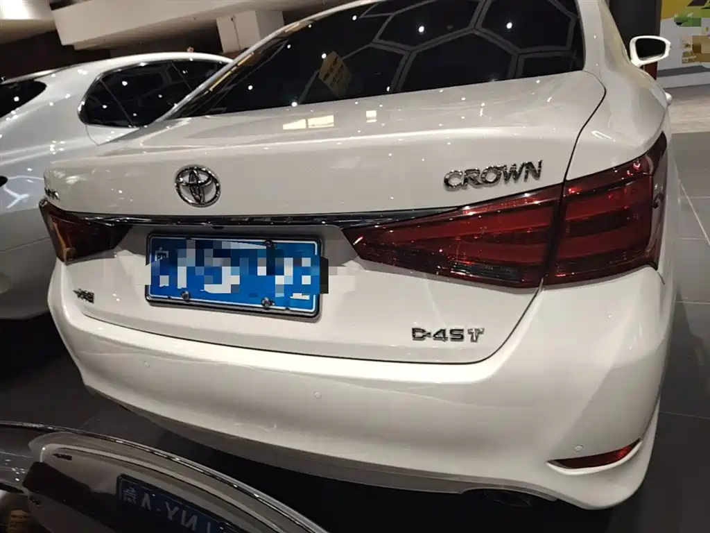 Toyota Crown 2018 2.0T Fashion Edition фото 6