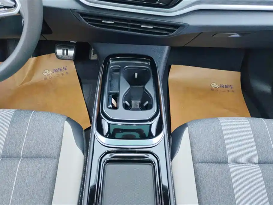 VOLKSWAGEN ID.4 CROZZ