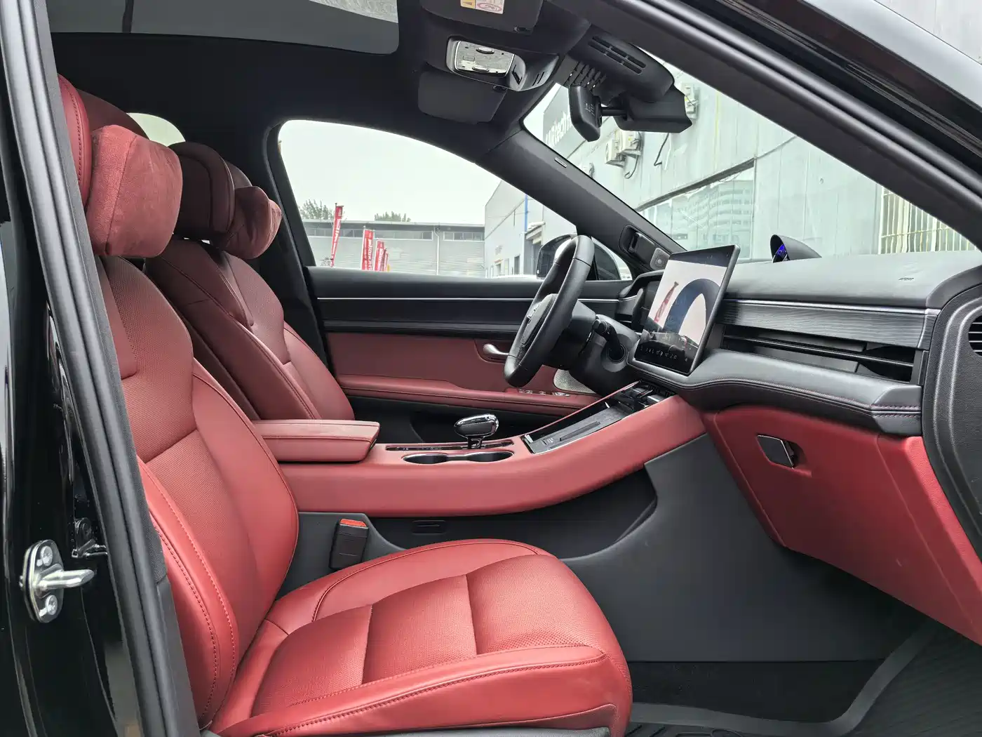 AITO Wenjie AITO M5 2024 Extended Range Max RS AWD Advanced Smart Driving Edition фото 16