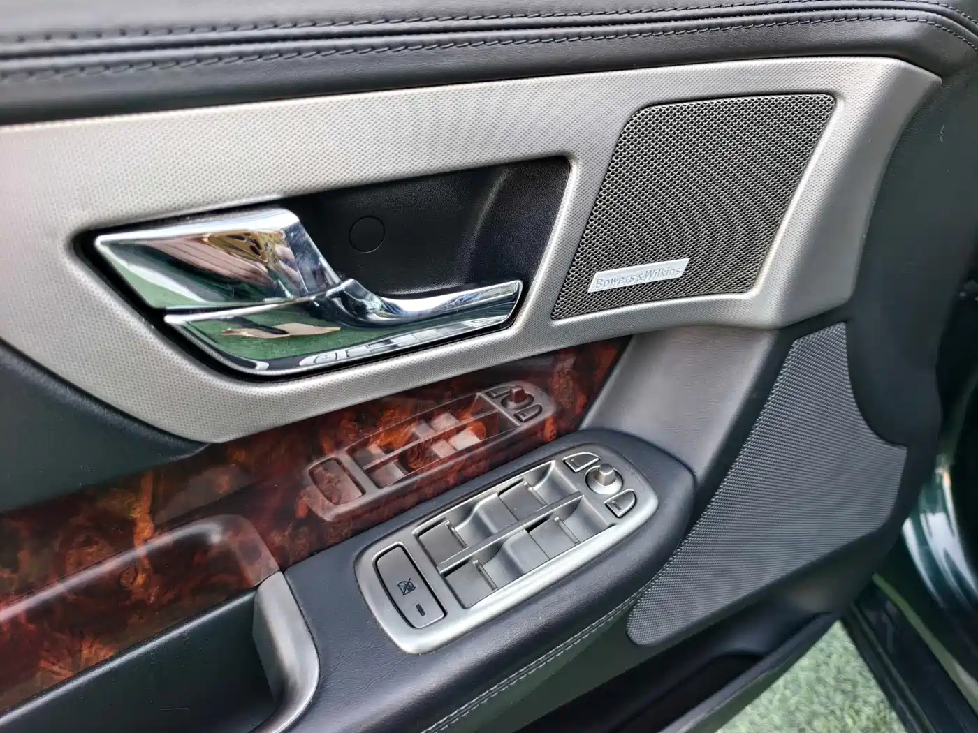Jaguar XF 2010 2009 Model XF 3.0L V6 Luxury Edition